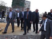 رئيس الوزراء يتفقد أعمال تطوير ميدان التحرير والمنطقة الاستثمارية ببنها 