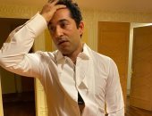"نسى المحفظة فى البيت".. عمرو سعد يتعرض لموقف محرج أثناء شرائه ملابس