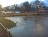 10 فيديوهات مرعبة لفيضانات بريطانيا..أحدها يوثق اصطدام لوحة معدنية بوجه مذيعة
