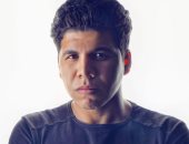 مطرب بنت الجيران يحتفل بتصدر النسخة الجديدة ترند يوتيوب بعد يوم من طرحها