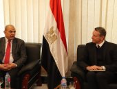 وزير القوى العاملة يبحث مع السفير الألمانى تطوير مراكز التدريب المهنى