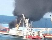 فيديو.. لحظة استهداف سفينة الأسلحة التركية فى ميناء طرابلس بليبيا