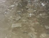 "سيبها علينا".. شكوى من تهالك الطريق لانتشار قمامة ومخلفات بعين شمس الغربية