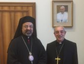 بطريرك الأقباط الكاثوليك يلتقى نائب بابا الفاتيكان بالعاصمة الإيطالية