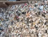 تراكم القمامة في شارع عز الدين بالهرم.. والأهالى يطالبون برفعها