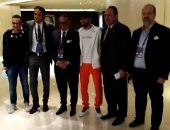 فيديو.. مؤمن زكريا يظهر فى الإمارات لحضور السوبر المحلى