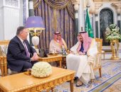 العاهل السعودى يستقبل وزير خارجية الأمريكى مايك بومبيو فى الرياض 