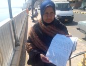 "سيبها علينا"..سيدة تناشد محافظ سوهاج بالحصول على وحده سكنية