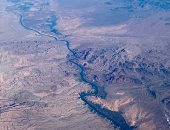 جفاف نهر كولورادو والنقص غير المسبوق للمياه يؤثر على أكبر خزان بالولايات المتحدة  