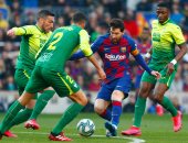 ميسي يسجل رباعية ويقود برشلونة لسحق إيبار بخماسية في الدوري الاسباني