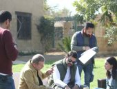 عمرو محمود ياسين وشريف منير من كواليس تصوير "ونحب تانى ليه"