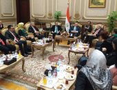 صور .. وكيل البرلمان يلتقى وفد مجلس الشورى الإندونيسى 