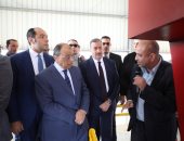 محافظ المنوفية ووزير التنمية المحلية يشهدان التشغيل التجريبى لمصنع تدوير القمامة