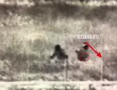 شاهد.. كيف تعاملت جرافة إسرائيلية مع جثة فلسطينى سقط برصاص الاحتلال فى غزة