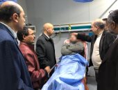 الاعتداء على ممرض بمستشفى منيا القمح أثناء تأدية عمله بالإستقبال.. صور