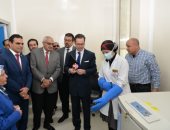 صور.. السفير الفرنسى يزور وحدة زراعة النخاع وبنك الخلايا الجذعية بالمنصورة