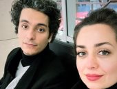 شاهد ماذا فعل محمد محسن وزوجته هبة مجدى فى مطار القاهرة خوفا من كورونا؟