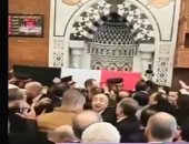 مدافع الجنازة العسكرية تستقبل جثمان الرئيس الأسبق مبارك تحية له