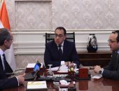 رئيس الوزراء يتابع مشروعات وزارة الاتصالات.. صعود ترتيب مصر للثالث أفريقيا فى متوسط سرعة الإنترنت.. والانتهاء من تطوير 830 مكتب بريد ليصبح مركز خدمات بريدية متكاملا ورفع كفاءة 348 مكتبا آخر