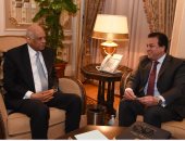 عبد العال يبحث مع وزير التعليم العالى أوضاع المبتعثين وتنشيط حركة البعثات