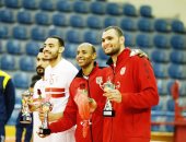 فيديو .. عبد الله عبد السلام يهدى لقب البطولة العربية للطائرة الى روح والده