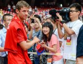 بايرن ميونخ يمنع لاعبيه من الصور التذكارية مع الجماهير خوفا من كورونا