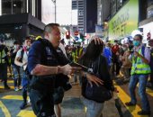 كر وفر بين شرطة مكافحة الشغب والمتظاهرين فى هونج كونج