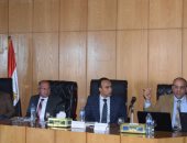 نائب محافظ المنيا يبحث تسريع منظومة التحول الرقمى وميكنة الخدمات الحكومية