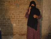 "أم اليتامى": عندى 4 بنات ونفسى أجهز الكبيرة وأسدد ديونى وعملية فى عينى.. صور