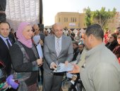 صور.. وزيرة التضامن ومحافظ بنى سويف يسلمان 30 دراجة بخارية لذوى الأعاقة