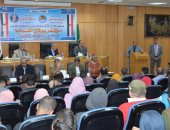 صور.. محافظ المنيا: مؤتمر برلمان الشباب يدعم تبادل الآراء وطرح الأفكار