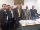 جمارك مطار برج العرب تحبط تهريب كمية من المستلزمات الطبية وجراحة الأسنان 