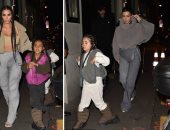 الضفائر الطويلة تزين رؤوس آل كاردشيان فى باريس.. صور