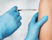الصحة تزف بشرى للمواطنين حول لقاحات كورونا.. وتكشف موعد تطعيم كبار السن
