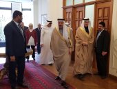 وزير خارجية البحرين يزور مقر سفارة المملكة بالقاهرة