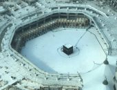 لأول مرة الحرم المكى فارغ تماما من المعتمرين بسبب كورونا