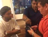 القبض على النجم البرازيلى رونالدينيو فى باراجواى بجواز سفر مزور