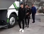 فيديو.. فريق الزمالك يتوجه إلي استاد رادس لمواجهة الترجي