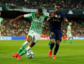 ريال بيتيس ضد الريال.. صاروخية سيدنى تهز شباك الملكى فى الدقيقة 40 "فيديو"