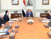 السيسى يوجه بالشروع فى إطلاق استراتيجية صناعة السيارات فى مصر 