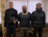 ضبط 3 متهمين سرقوا 400 ألف جنيه من مندوب صرف في الإسكندرية