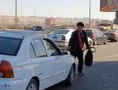 "غيرك محتاجه.. شريط وإزازة" مبادرة فتاة ببنى سويف لتجميع الأدوية الزائدة وتوزيعها على الأسر المحتاجة.. آلاء حمدى: بعض الصيدليات تصرف الدواء بالمجان و18 شابا وفتاة انضموا لنا.. وسألتقى المحافظ لتعميم الفكرة