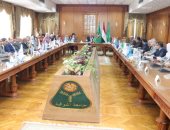 رئيس جامعة المنوفية يجتمع بعمداء الكليات لمواجهة فيروس كورونا