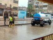 فيديو.. سحب تراكمات المياه من شوارع الخانكة مع استمرار هطول الأمطار فى القليوبية