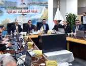 رئيس الوزراء من غرفة عمليات الحكومة: نتابع الطقس السيئ لحظة بلحظة.. ونناشد المواطنين الابتعاد عن أعمدة الكهرباء واللافتات وعدم النزول للشوارع.. ويوجه رسالة: "أعذرونا لو اضطرينا لقطع المياه"