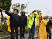 وزير الإسكان يتفقد أعمال «الصرف الصحي» فى شوارع