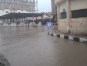 سقوط لوحات إرشادية بسبب الأمطار وموجة الطقس السيئ فى الدقهلية.. صور