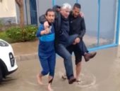 فيديو.. قبل مواجهة الأهلى.. غرق إنبى ومداعبة مدير الكرة