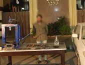 الداخلية تضبط تاجر مخدرات يُصنع الحشيش فى منزله بالجيزة