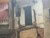 صور.. انهيار أجزاء من عقار بالدقهلية بعد موجة من الطقس السيئ